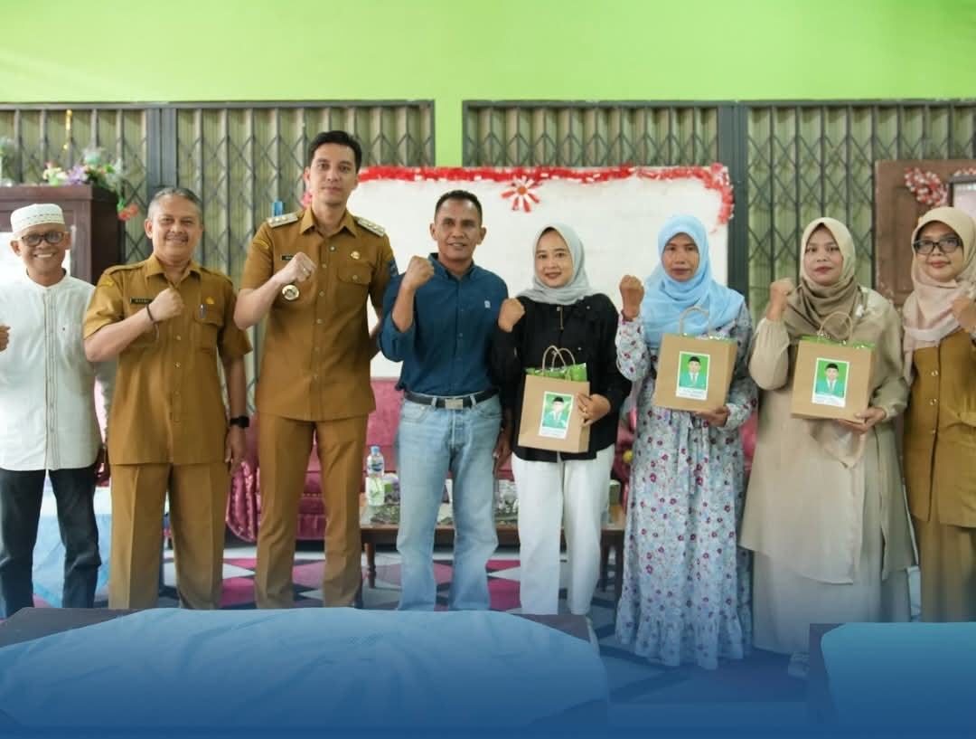 Walikota Sawahlunto Riyanda Putra Hadiri Penyerahan Bantuan Pakaian Adat Dana Aspirasi Anggota DPRD Fraksi PPP